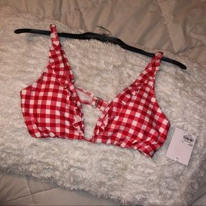 NWT KOHLS ruffled bikini top